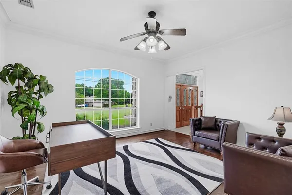 $749,000 | 137 Lakeview Drive, Aledo, TX 76008