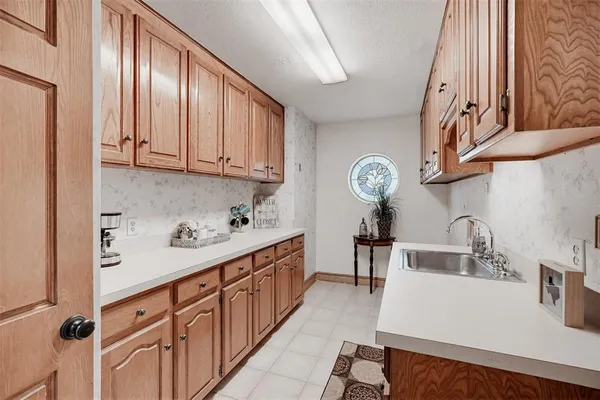 $749,000 | 137 Lakeview Drive, Aledo, TX 76008