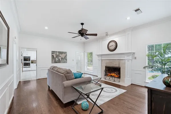 $749,000 | 137 Lakeview Drive, Aledo, TX 76008