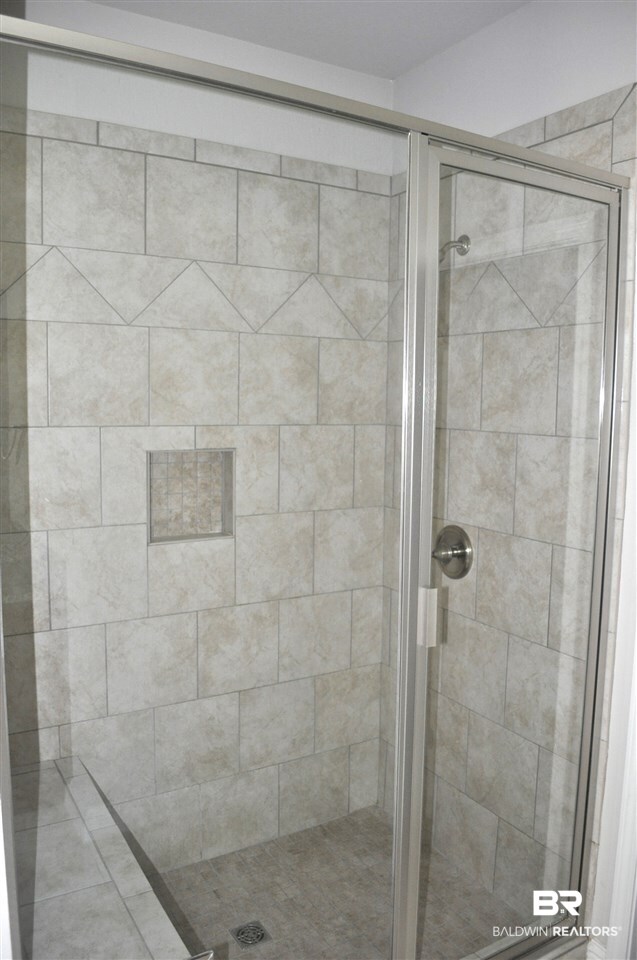 31543 Spoonbill Road Daphne, AL 36527 - Photo 12 of 19 Master Shower