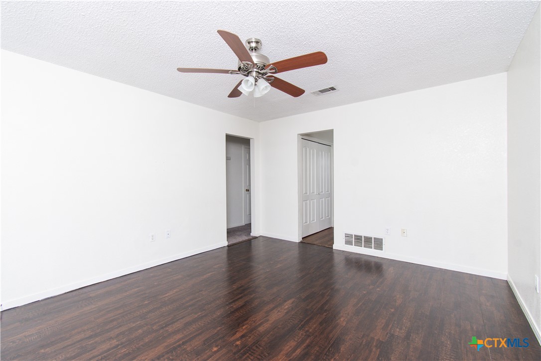 142 Wolfe Road, Unit D Copperas Cove, TX 76522 - Photo 2 of 12 Gallery Image 2