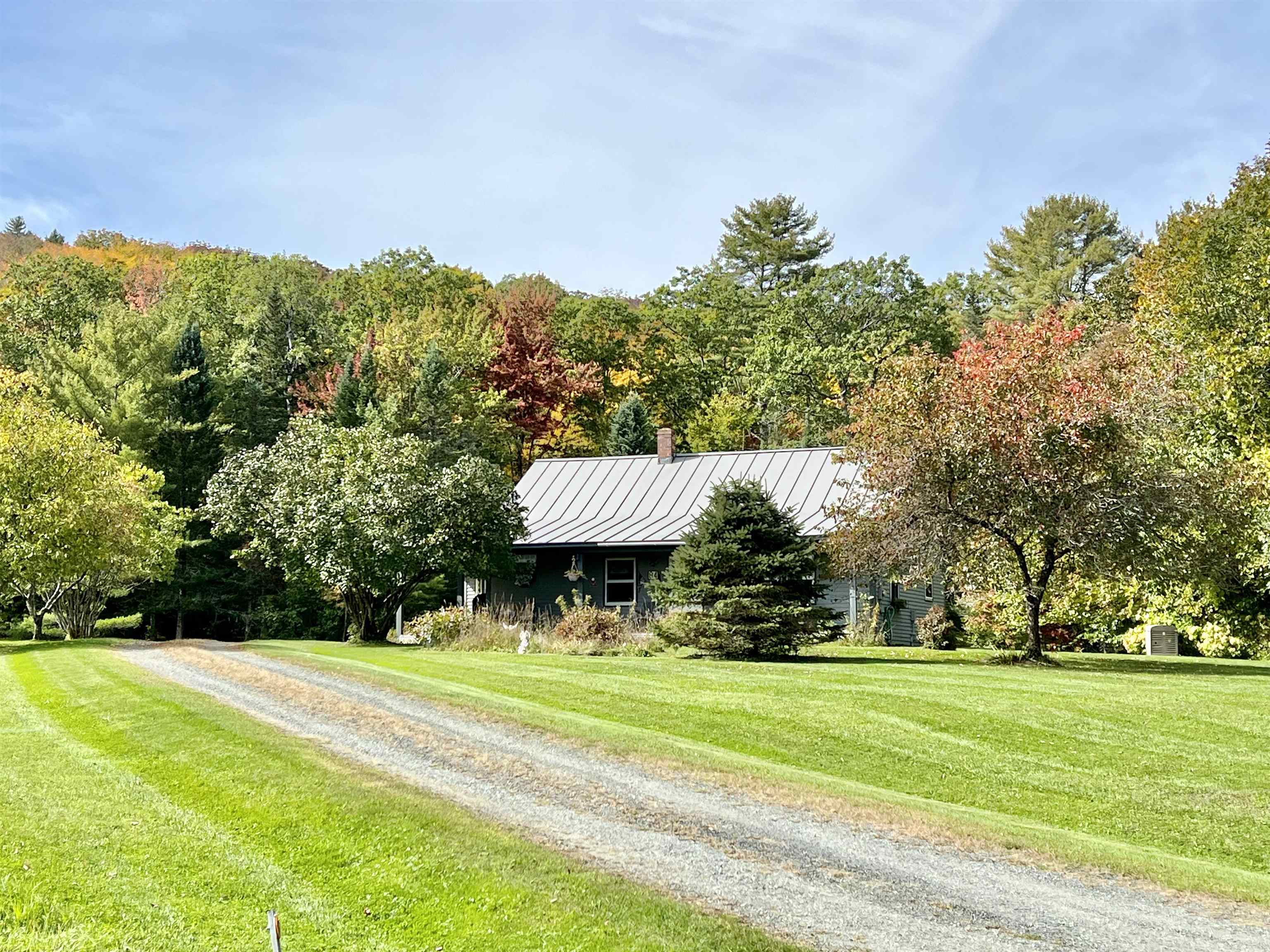 84 Colby Road North Thetford, VT 05075 - Photo 2 of 16