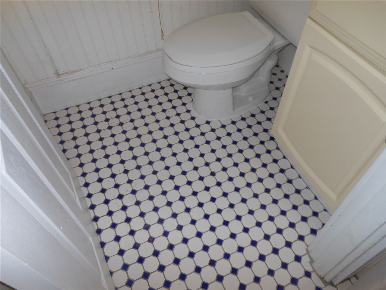 204 Alsace Street Manchester, NH 03102 - Photo 11 of 40