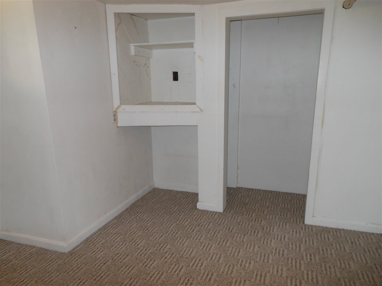 204 Alsace Street Manchester, NH 03102 - Photo 14 of 40