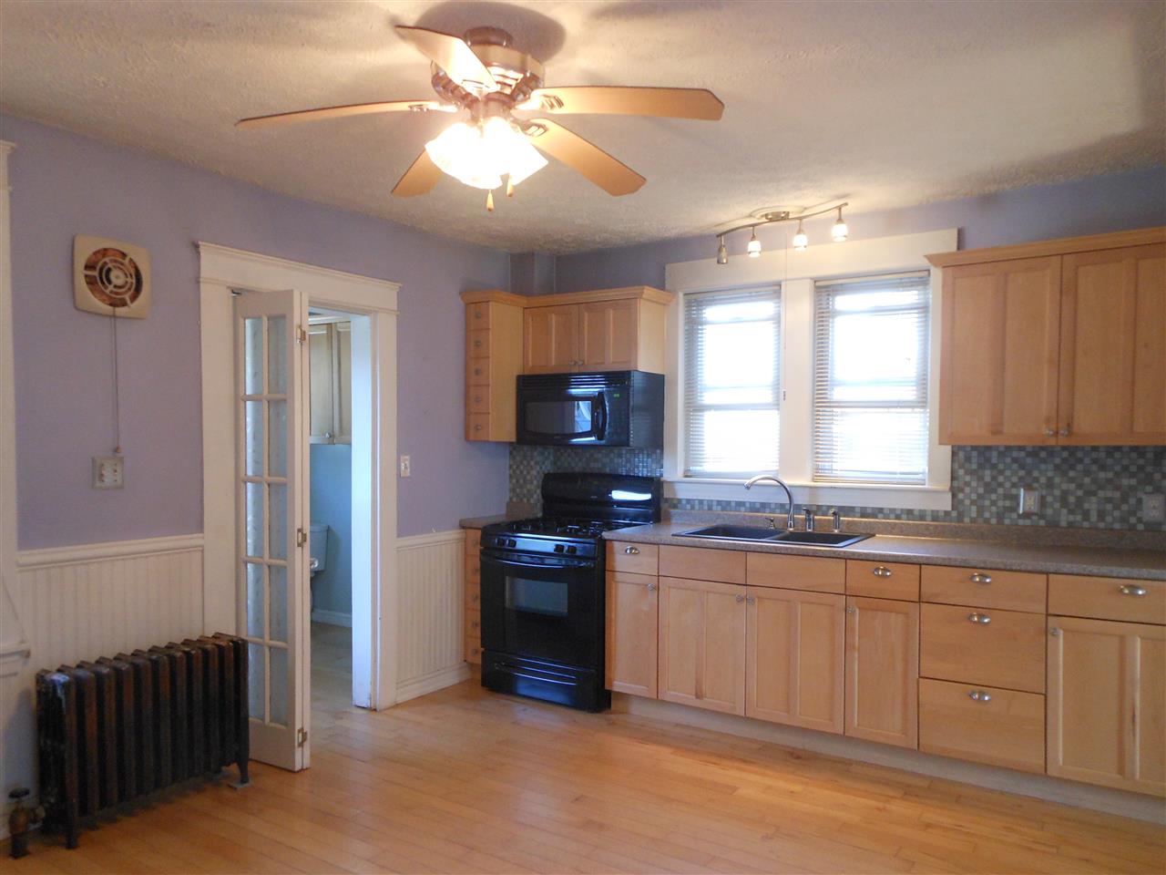 204 Alsace Street Manchester, NH 03102 - Photo 18 of 40