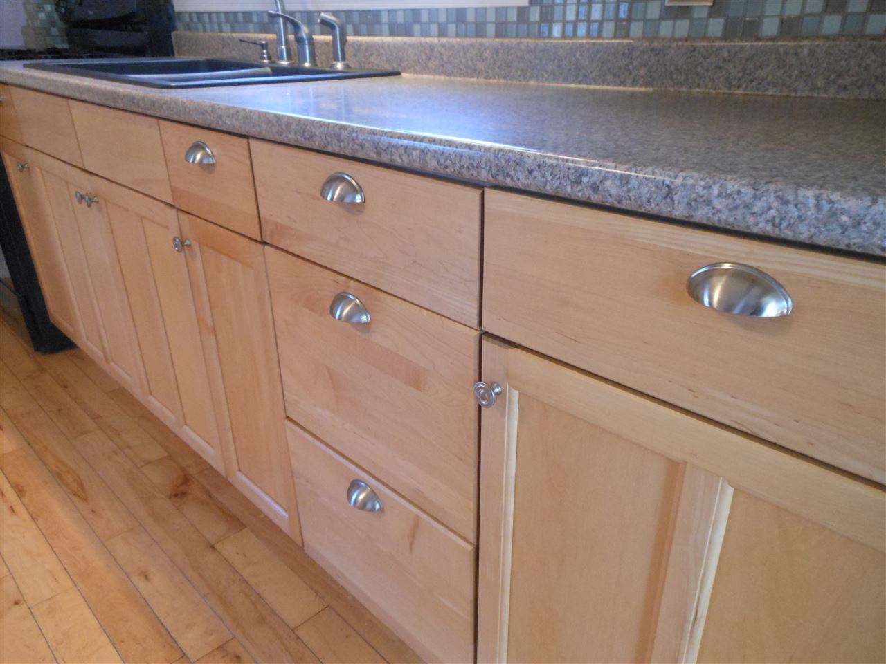 204 Alsace Street Manchester, NH 03102 - Photo 20 of 40