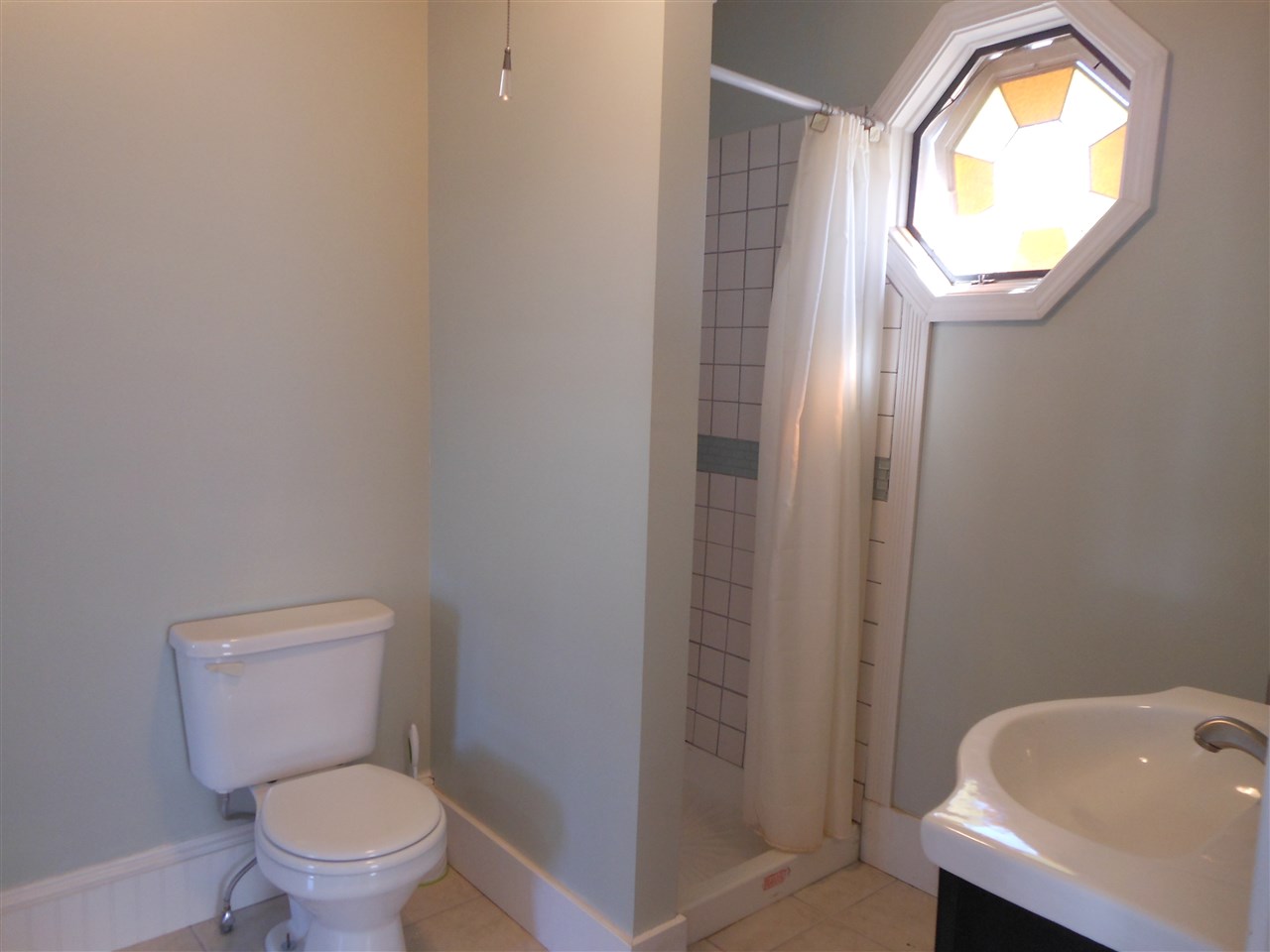 204 Alsace Street Manchester, NH 03102 - Photo 23 of 40