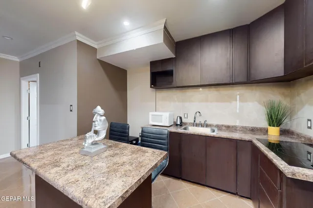 $435,000 | 906 Turney Drive, El Paso, TX 79902