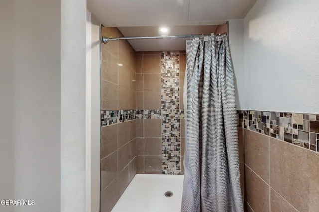 $435,000 | 906 Turney Drive, El Paso, TX 79902