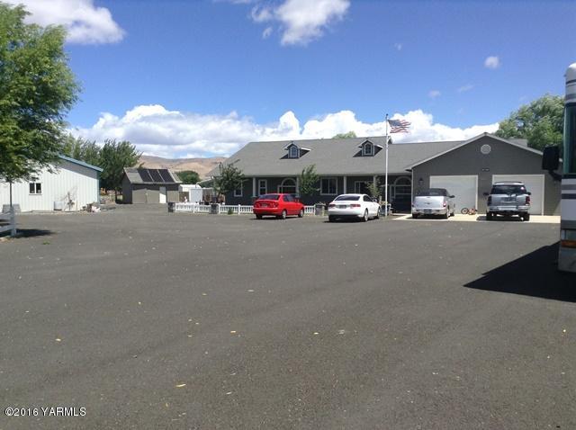 5407 Postma Road Yakima, WA 98901 - Photo 1 of 31 a view of a street with cars
