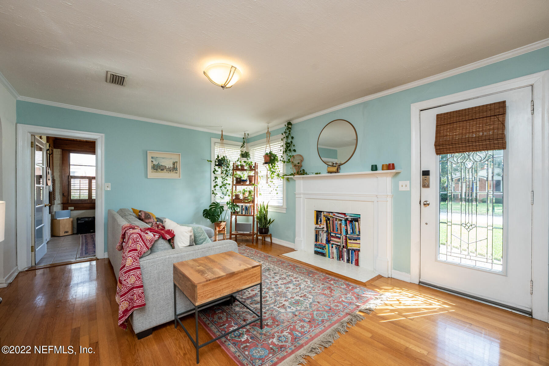 4068 London Road Jacksonville, FL 32207 - Photo 6 of 29 a living room with fireplace furniture and a window