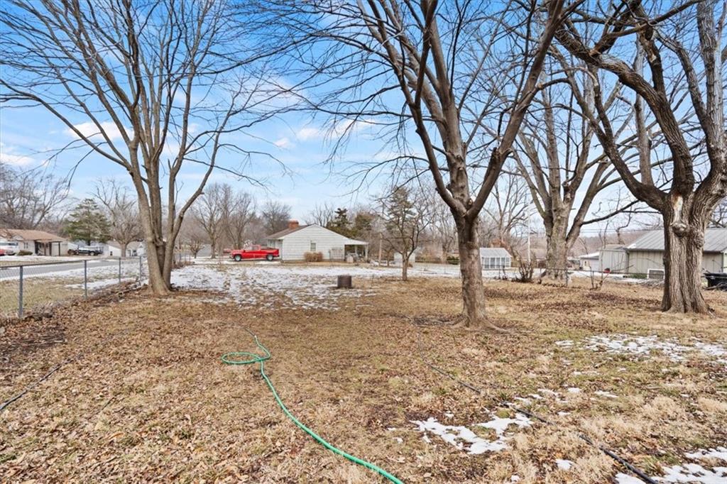 9052 East 59th Street Raytown, MO 64133 - Photo 28 of 31