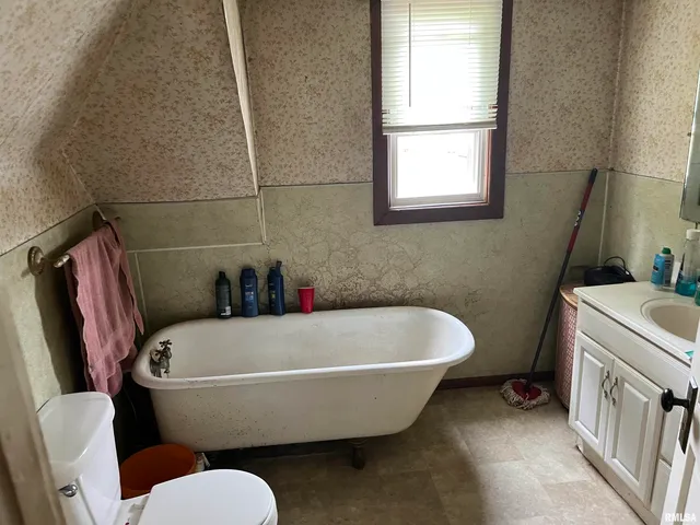 $65,000 | 404 North Beech Street, Centralia, IL 62801