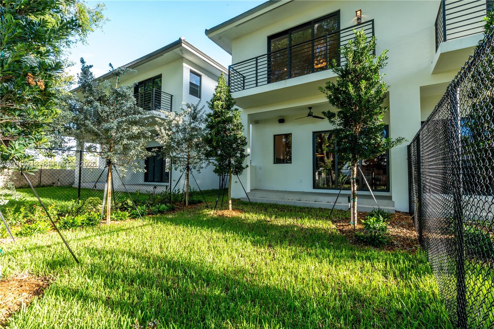 2745 Southwest 23rd Terrace Miami, FL 33145 - Photo 32 of 37