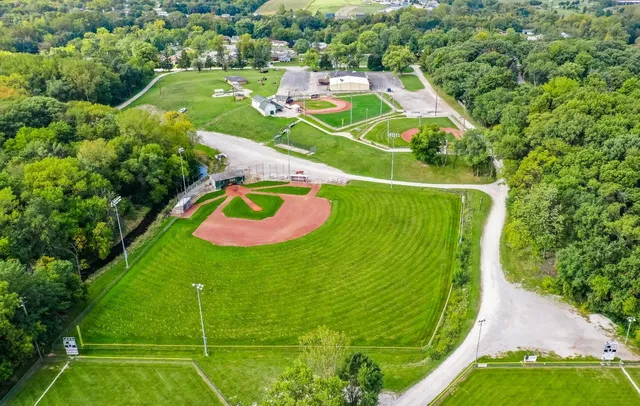 a view of a tennis court