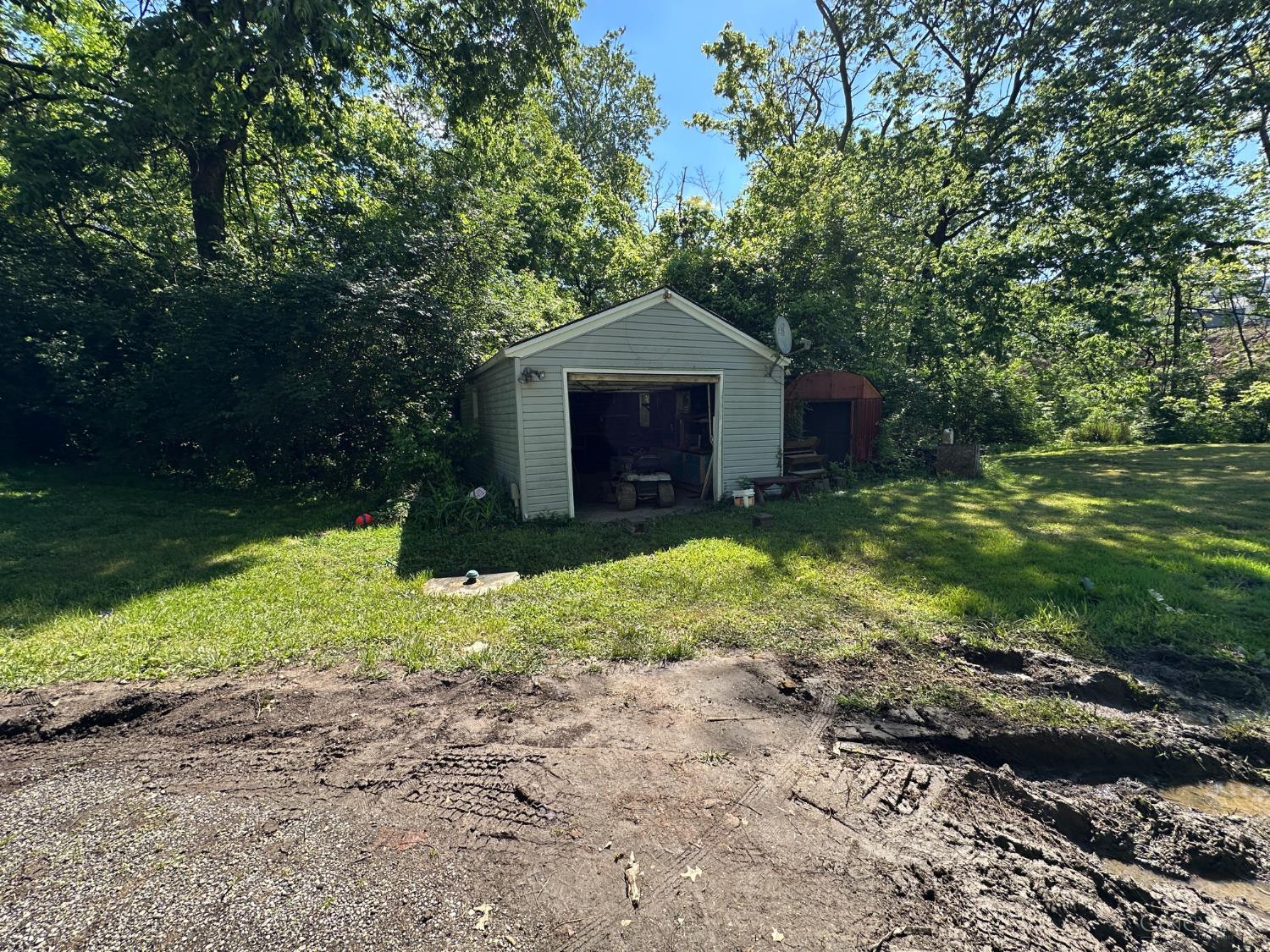 5104 Jonkard Road Cincinnati, OH 45247 - Photo 29 of 42