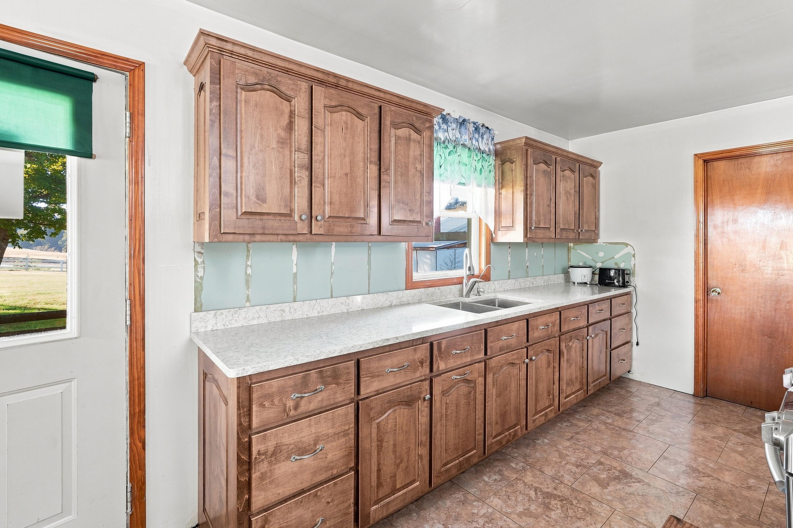 1340 Roe Wafford Road Marion, KY 42064 - Photo 16 of 81 1340RoeWafford_06455