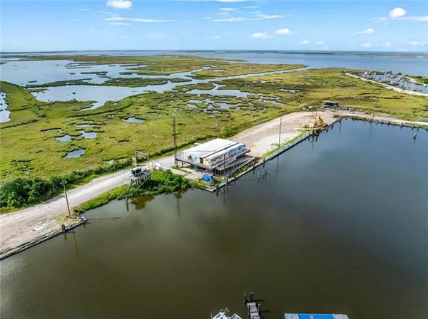 $1,000,000 | 138 Exxon Road, Port Sulphur, LA 70083