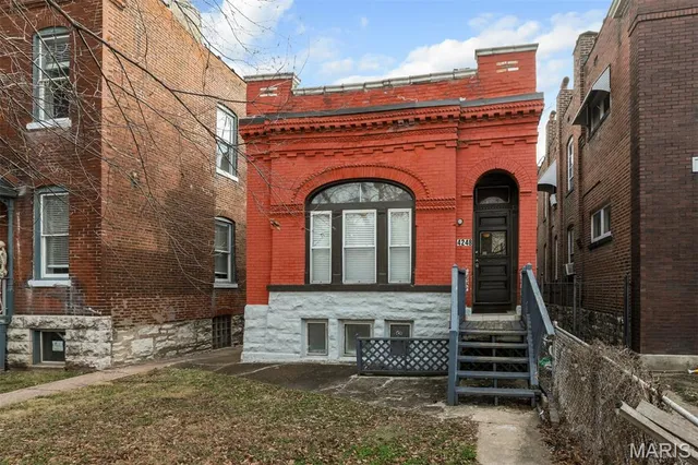 $214,000 | 4248 Norfolk Avenue, St. Louis, MO 63110