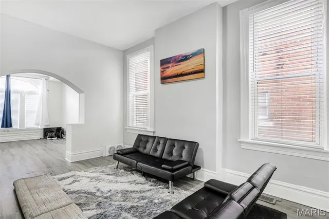 $214,000 | 4248 Norfolk Avenue, St. Louis, MO 63110