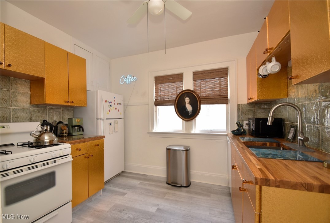 1682 Eddington Road Cleveland, OH 44118 - Photo 11 of 47 Gallery Image 11