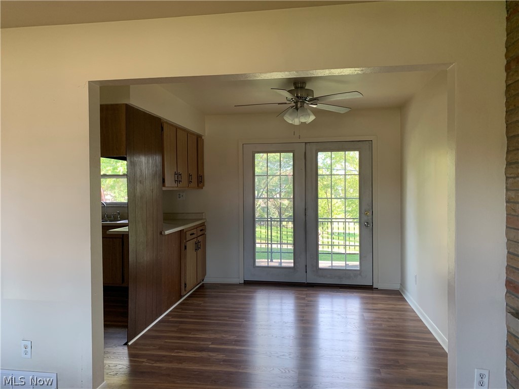 72069 Colerain Road Bridgeport, OH 43912 - Photo 8 of 31 Dining