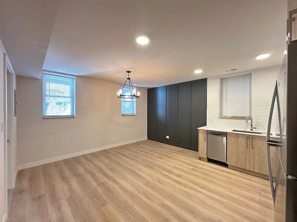 2439 West Walton Street, Unit GR Chicago, IL 60622 - Photo 4 of 15