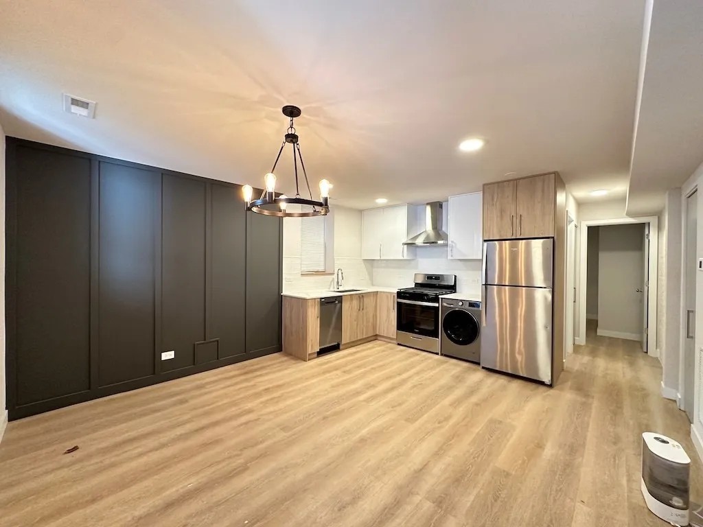 2439 West Walton Street, Unit GR Chicago, IL 60622 - Photo 5 of 15