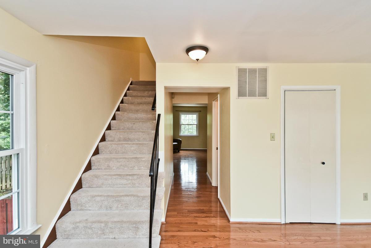 6464 Rockshire Street Alexandria, VA 22315 - Photo 5 of 30 Interior (General)