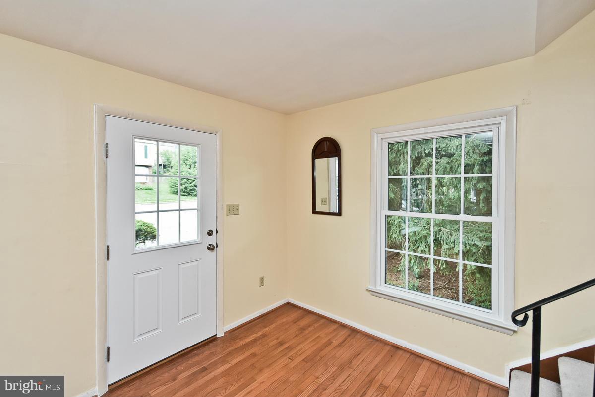 6464 Rockshire Street Alexandria, VA 22315 - Photo 6 of 30 Interior (General)