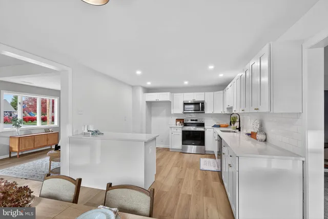 $397,500 | 2472 Leaman Road, Ronks, PA 17572