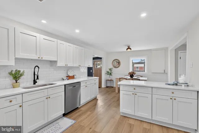 $397,500 | 2472 Leaman Road, Ronks, PA 17572