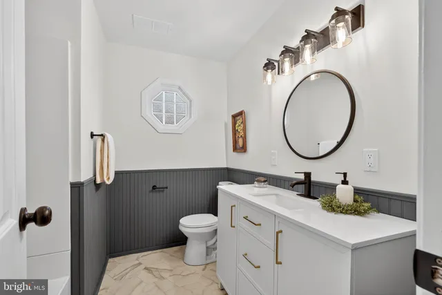 $397,500 | 2472 Leaman Road, Ronks, PA 17572