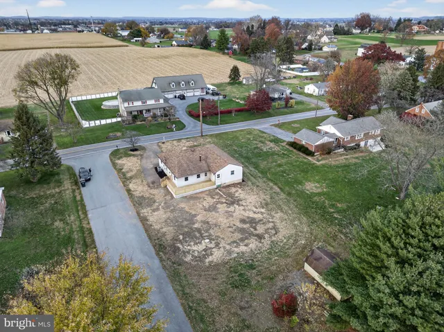 $397,500 | 2472 Leaman Road, Ronks, PA 17572