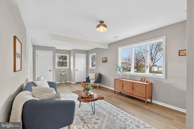 $397,500 | 2472 Leaman Road, Ronks, PA 17572