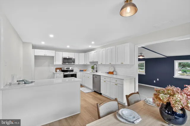 $397,500 | 2472 Leaman Road, Ronks, PA 17572