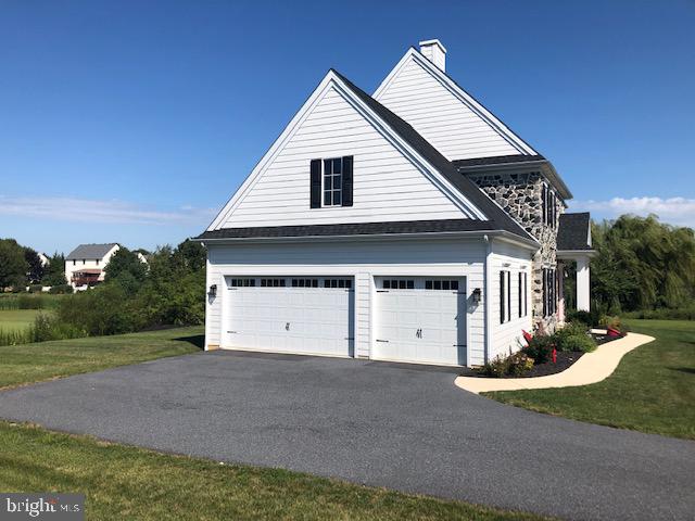 339 Royal Hunt Way Lititz, PA 17543 - Photo 5 of 37