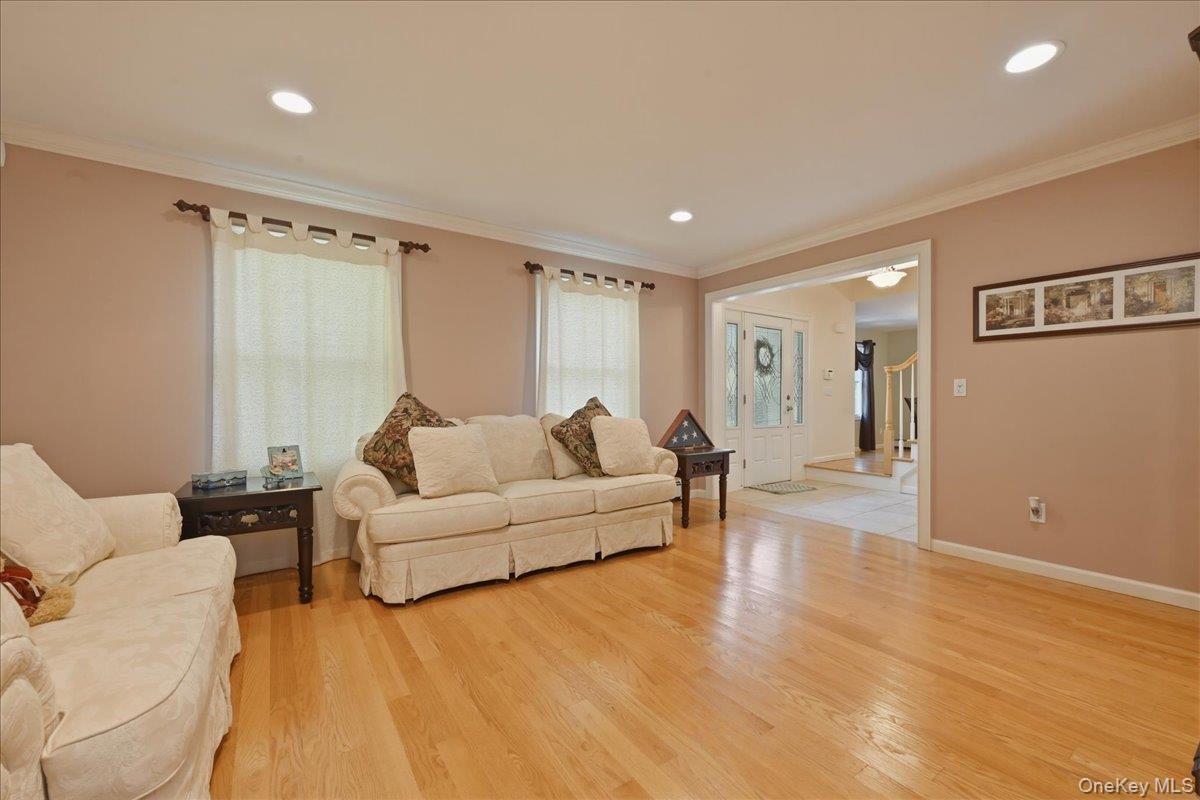 32 Scenic Hills Drive Ridge, NY 11961 - Photo 19 of 39
