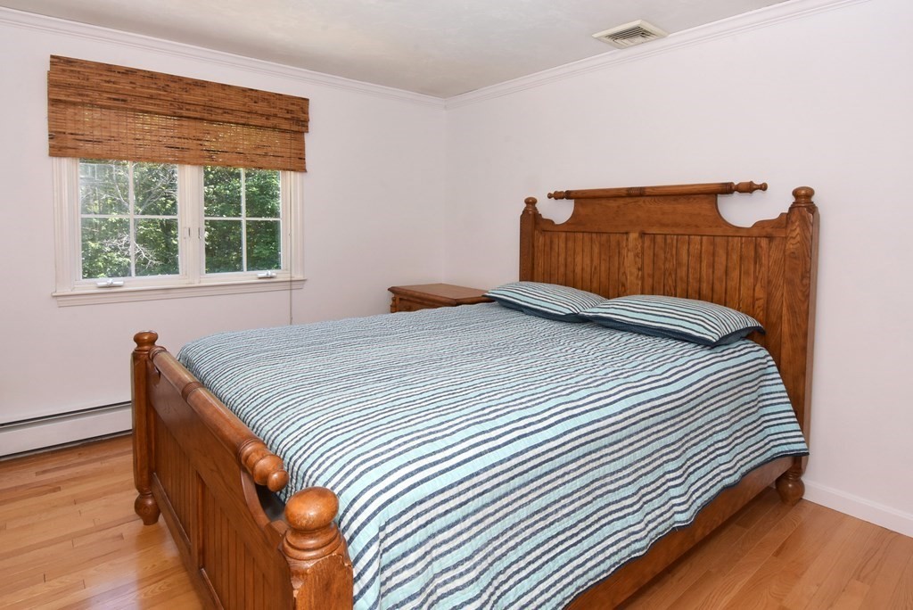 14 Elliott Road Sterling, MA 01564 - Photo 22 of 40