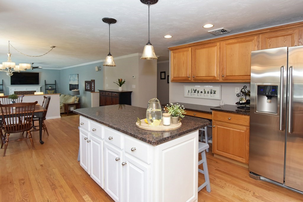 14 Elliott Road Sterling, MA 01564 - Photo 7 of 40
