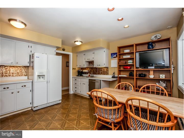 90 Chapel Hill Road Media, PA 19063 - Photo 11 of 25 Kitchen