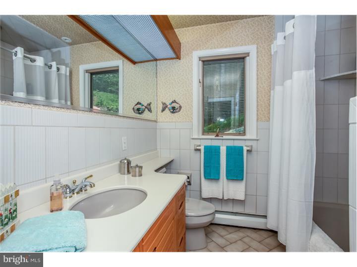 90 Chapel Hill Road Media, PA 19063 - Photo 20 of 25 Bathroom