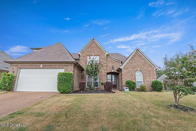 $362,500 | 2904 South Cherry Drive, Southaven, MS 38672