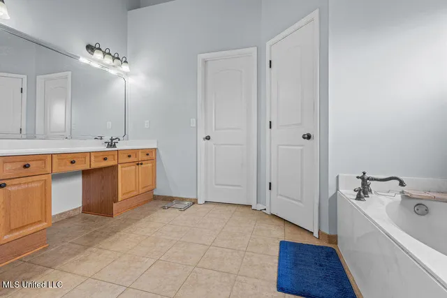 $362,500 | 2904 South Cherry Drive, Southaven, MS 38672