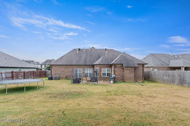 $362,500 | 2904 South Cherry Drive, Southaven, MS 38672