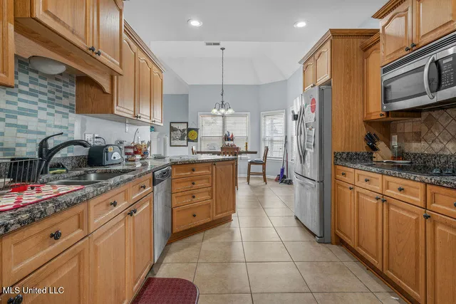 $362,500 | 2904 South Cherry Drive, Southaven, MS 38672