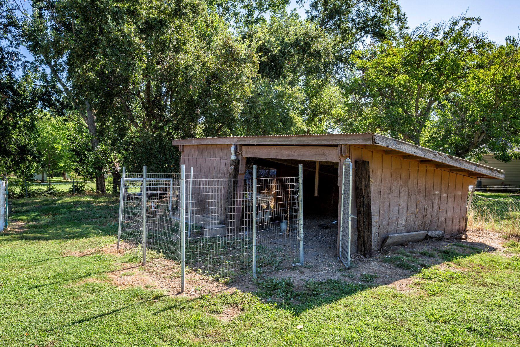5763 Balls Ferry Road Anderson, CA 96007 - Photo 20 of 27 chicken coop
