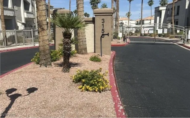 $239,000 | 3150 North Soft Breezes Drive, Unit 1200, Las Vegas, NV 89128
