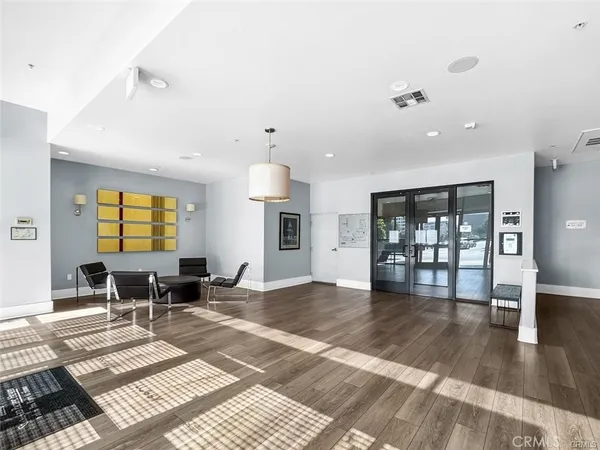 $625,000 | 931 East Walnut Street, Unit 607, Pasadena, CA 91106