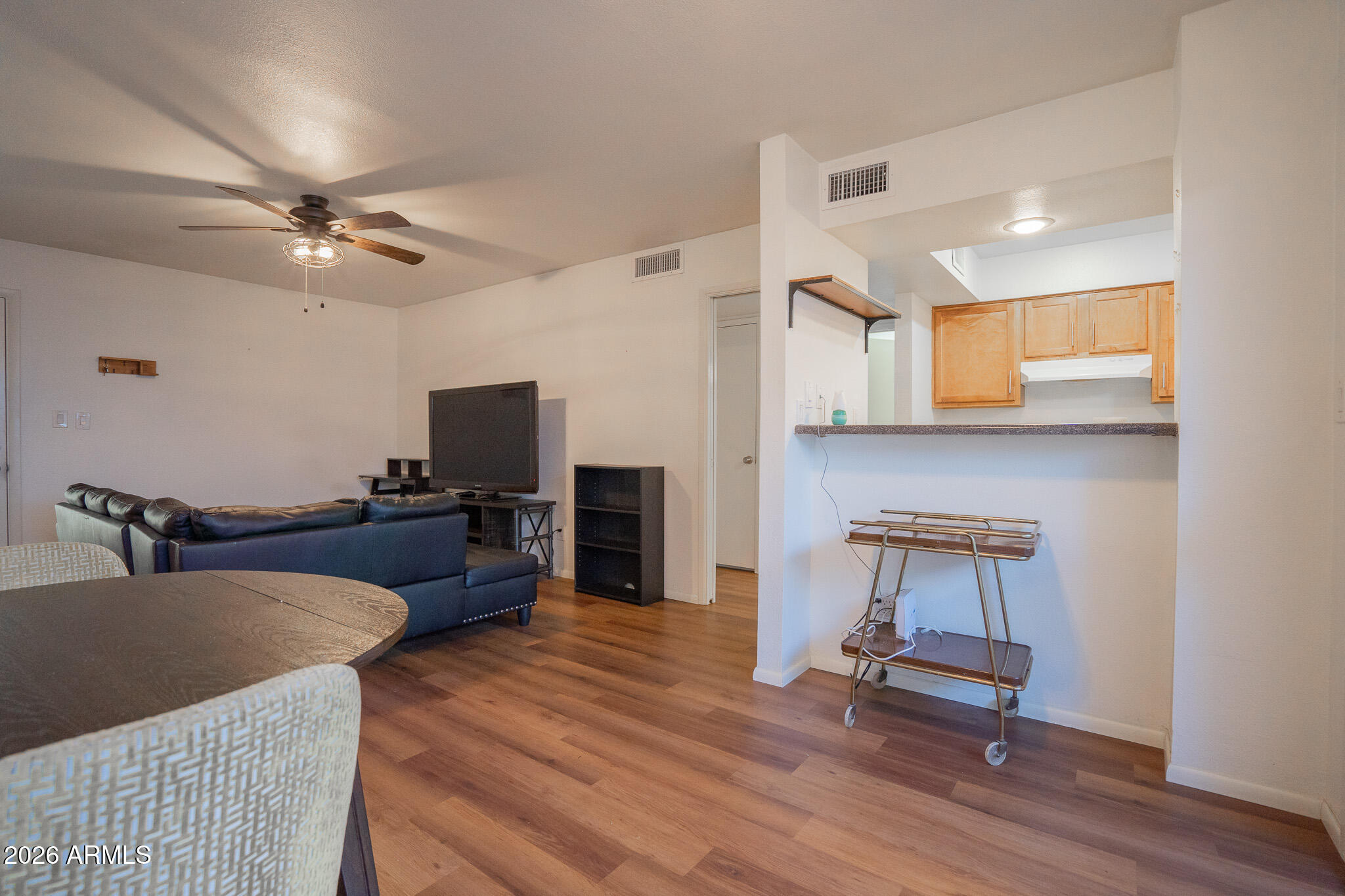 5135 North 10th Street, Unit 7 Phoenix, AZ 85014 - Photo 8 of 25 DSC05935